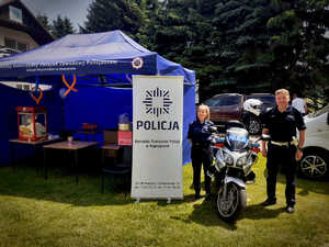 Policjanci na charytatywnym pikniku zorganizowanym przez IPA