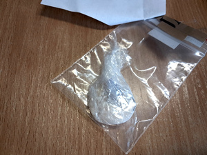 Jeden kierował, drugi miał narkotyki. Dwójka mieszkańców powiatu z zarzutami