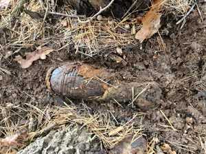 Policjanci zabezpieczali miejsce niewybuchu