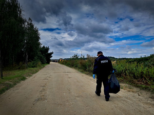 Ropczyccy policjanci włączyli się w akcję Sprzątania Świata
