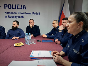 Spotkanie policjantów, kuratorów sądowych oraz pracowników Powiatowego Centrum Pomocy Rodzinie - wzmocnienie współpracy na rzecz ochrony dobra dziecka