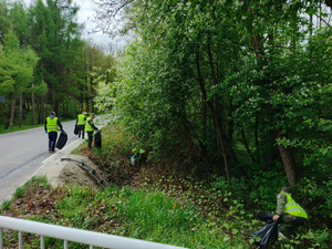 Policjanci włączyli się w akcję "Zainwestuj w Naszą planetę: Our Power, Our Planet"