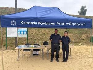 Policjanci na pikniku