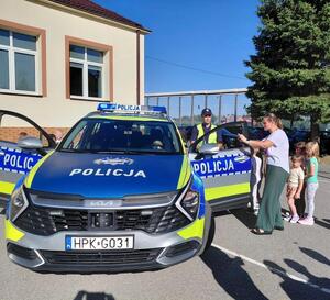 prezentacja radiowozu policyjnego